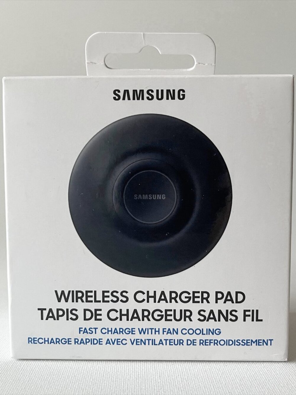 NEW Samsung Wireless Charger Pad 9W Qi Fast Charge EP-P3105 SEALED
